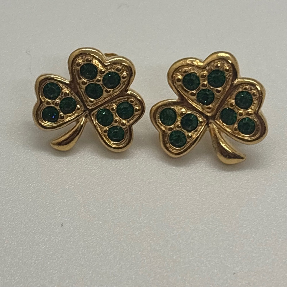Avon Vintage Gold Tone Emerald Green Rhinestone‎ Shamrock Clover Stud Earrings